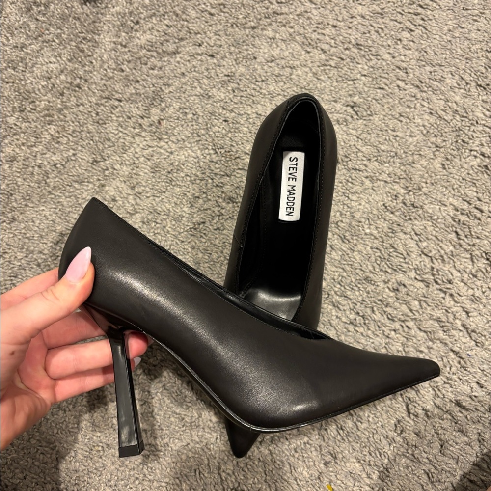 Steve Madden Classic Black Heels